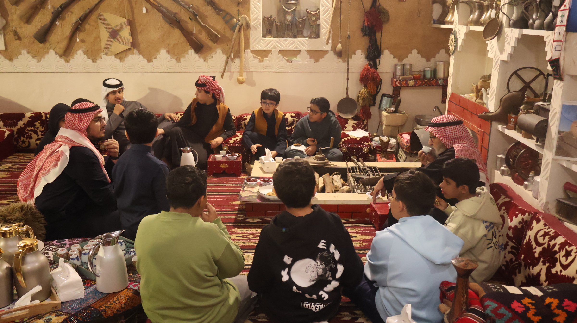 رحلة ثقافية لطلاب صف سادس 6